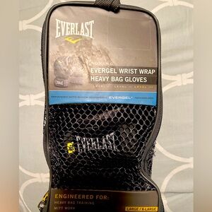 Everlast wrist wrap gloves